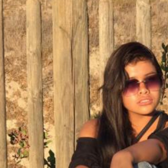 Meet your Posher, Miranda - Picture 1 of 1